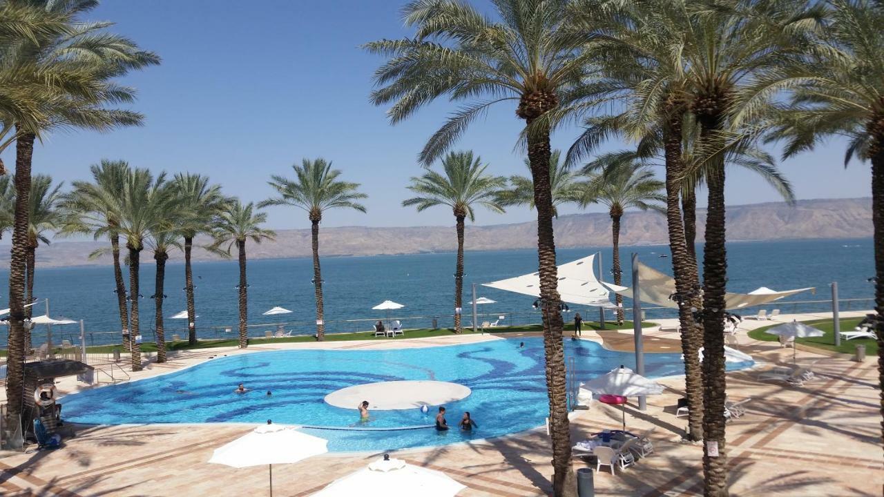 Gai Beach Hotel Tiberias Buitenkant foto