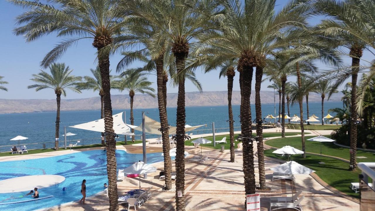 Gai Beach Hotel Tiberias Buitenkant foto