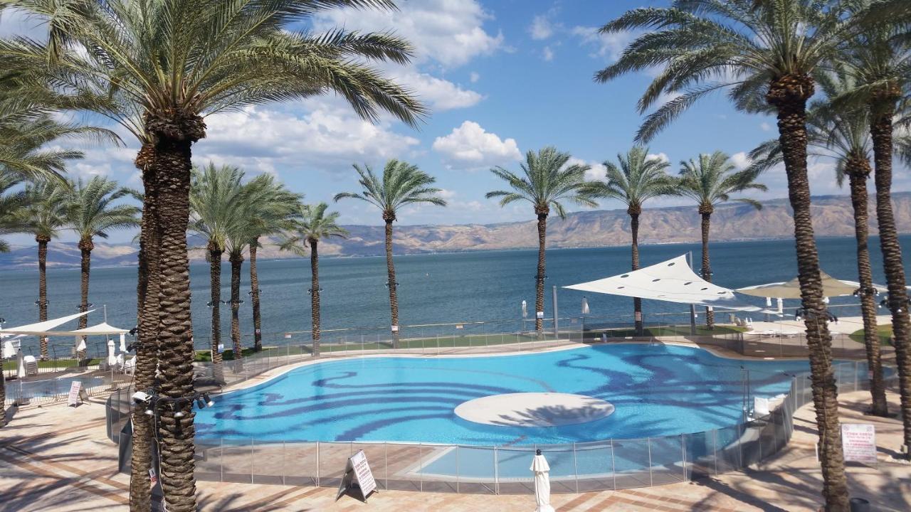 Gai Beach Hotel Tiberias Buitenkant foto